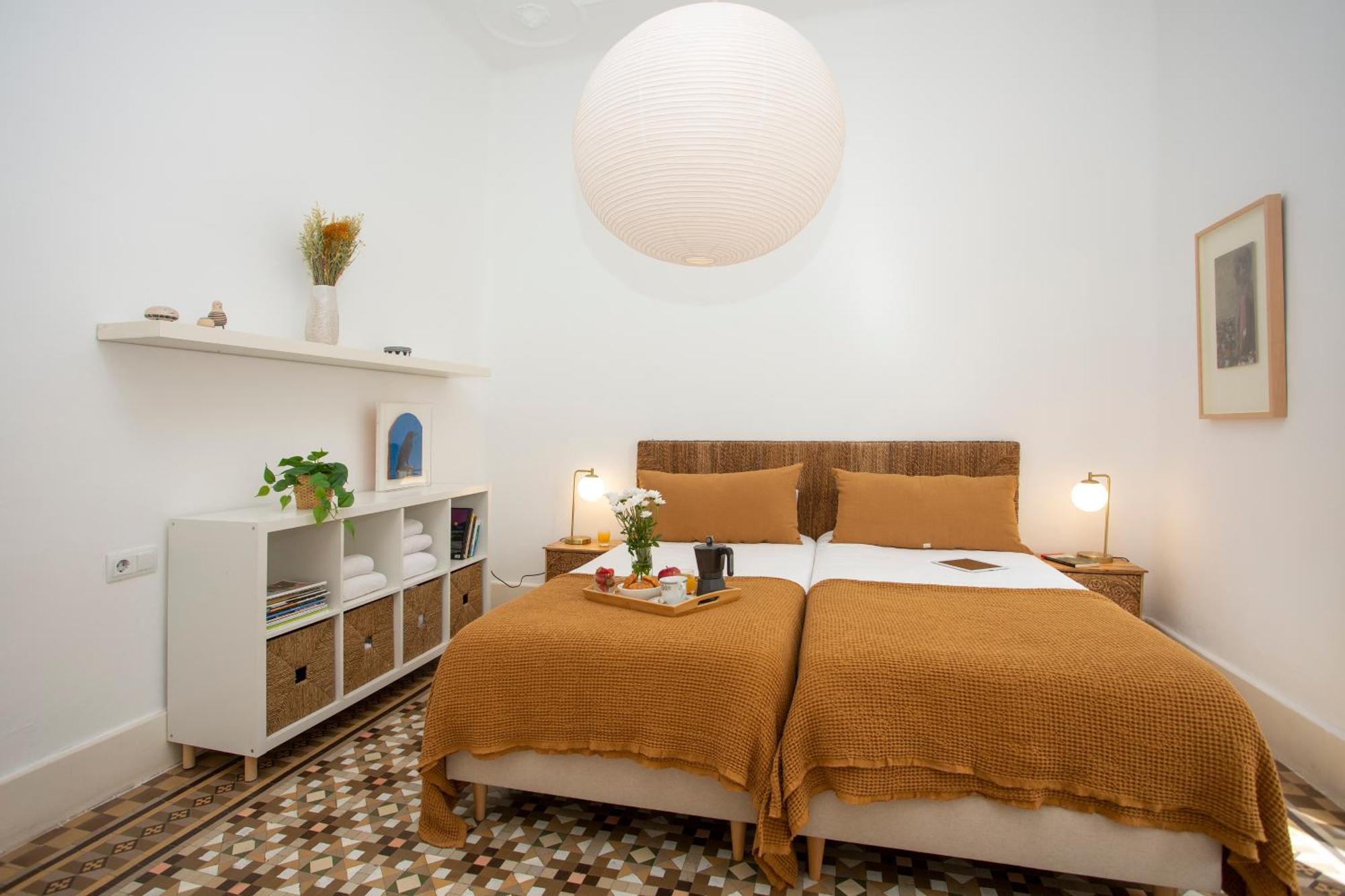 Singularstays Ms Rogers Valence